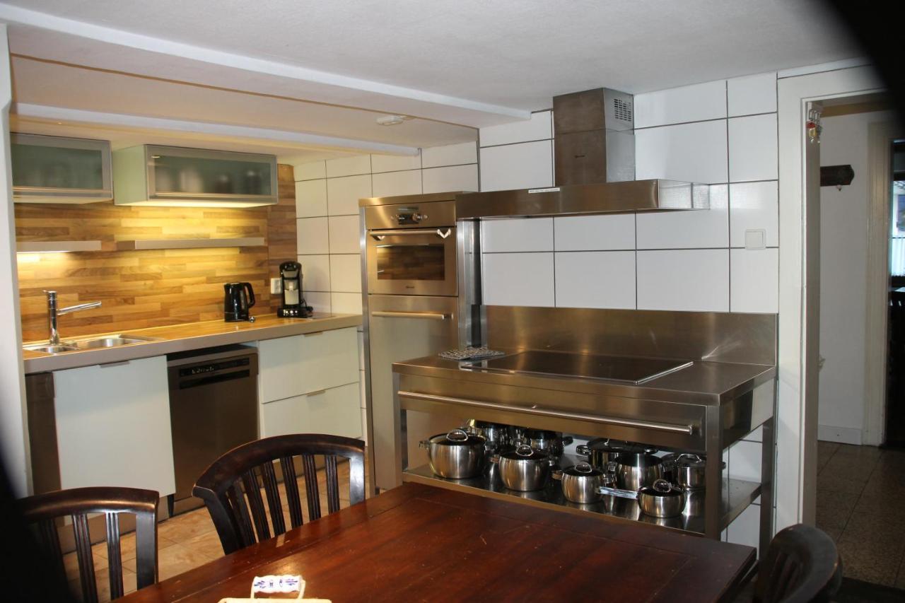 Ferienhaus Fuer 12 Personen Sauna Garten Garage Hund *
