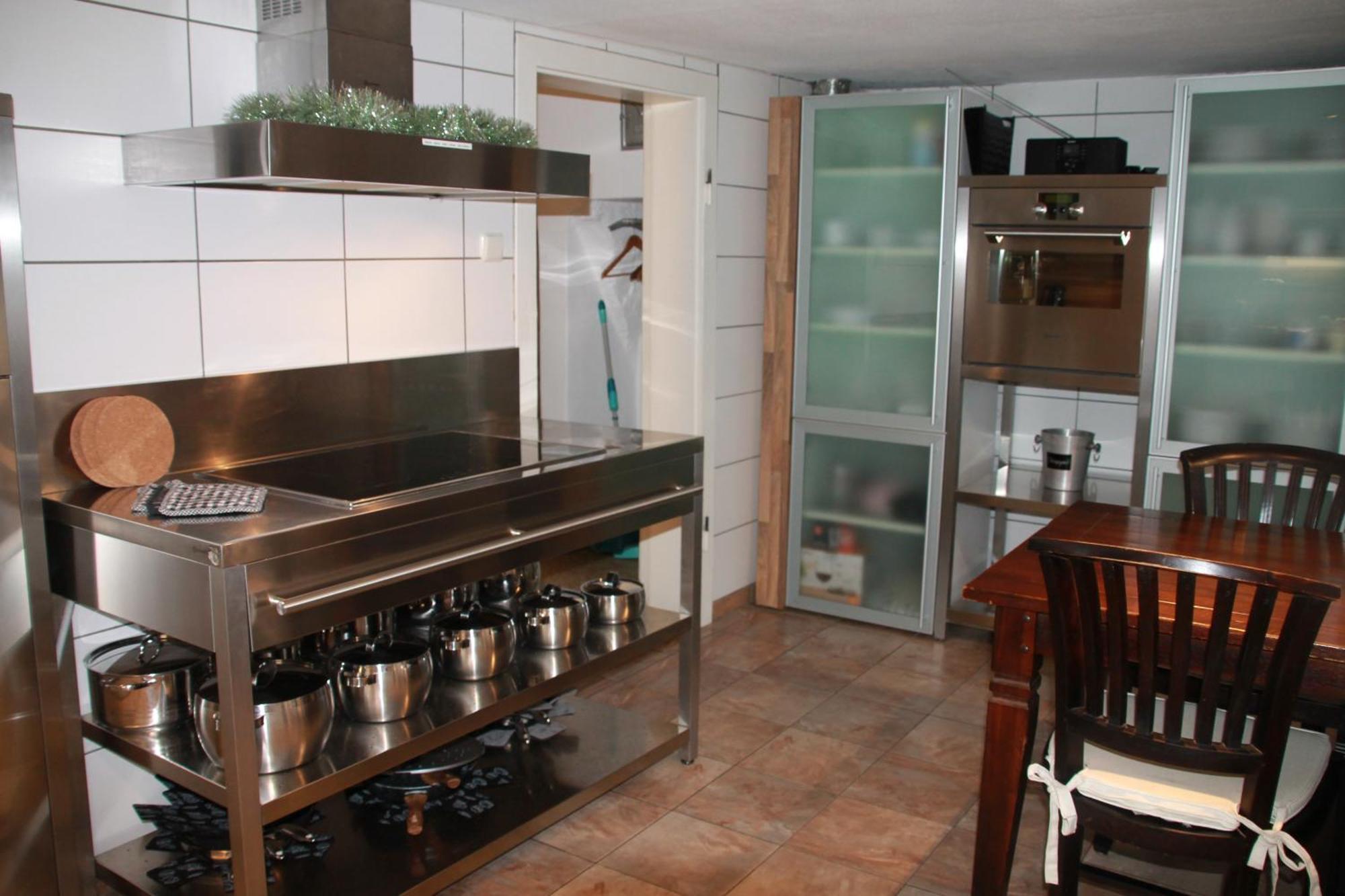 Fuer 12 Personen Sauna Garten Garage Hund * Winterberg